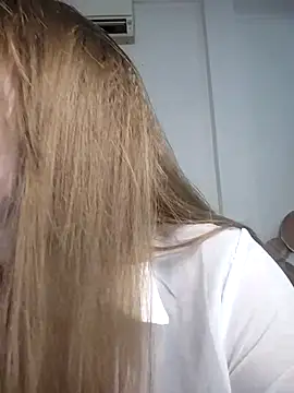 Snapshot of -Bianca- chatting on July 8, 2026, 3:16 pm -Bianca- online show from July 8, 2026, 3:16 pm