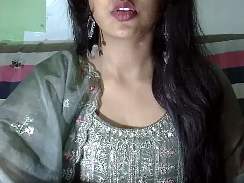 sexy-irm online show from November 26, 2025, 7:53 am