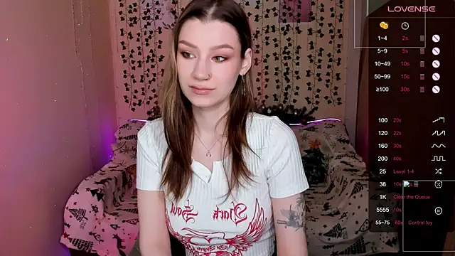 LinaBlossom  online show from December 22, 2025, 8:22 am