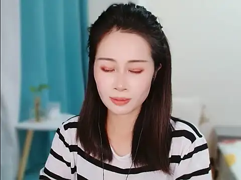 Snapshot of cfxc0317 chatting on October 15, 2025, 12:05 pm cfxc0317 online show from October 15, 2025, 12:05 pm