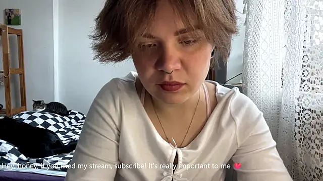 SabrinaFolts online show from September 24, 2025, 9:12 am