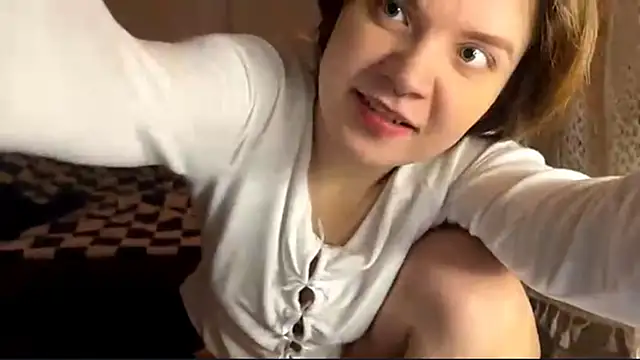 SabrinaFolts online show from October 27, 2025, 5:06 pm