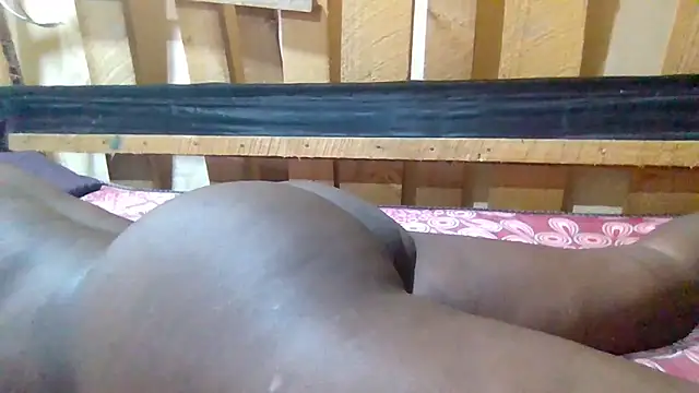 Snapshot of MishMelly chatting on January 17, 2026, 4:33 pm MishMelly online show from January 17, 2026, 4:33 pm