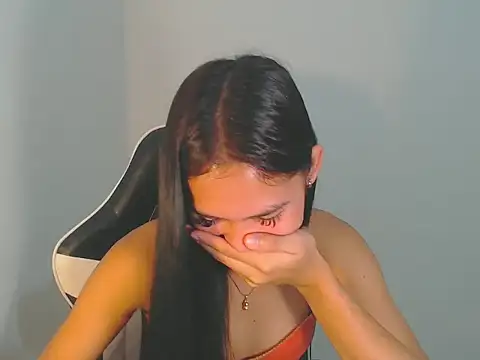 Snapshot of hugecock_petite chatting on November 7, 2025, 5:24 pm hugecock petite online show from November 7, 2025, 5:24 pm