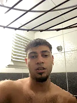 astoperaa online show from October 1, 2025, 4:57 pm