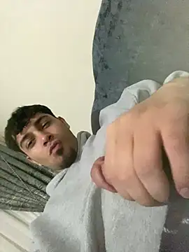 astoperaa online show from March 25, 2026, 5:19 pm