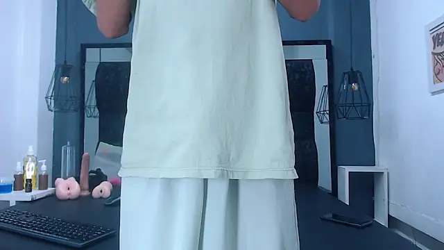 Snapshot of Daniel_delux_ chatting on October 16, 2025, 12:06 pm Daniel delux online show from October 16, 2025, 12:06 pm