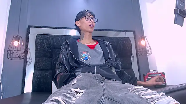 Snapshot of Daniel_delux_ chatting on December 1, 2025, 11:48 am Daniel delux online show from December 1, 2025, 11:48 am