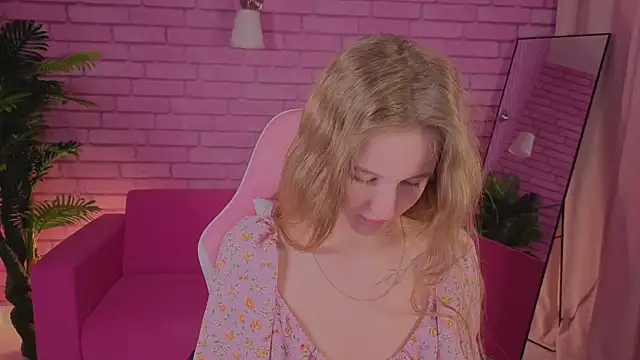 Snapshot of kianawhite chatting on January 16, 2026, 6:28 am kianawhite online show from January 16, 2026, 6:28 am