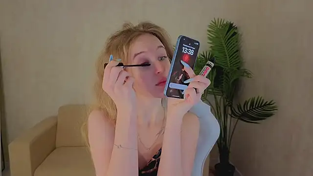 Snapshot of kianawhite chatting on January 19, 2026, 6:39 am kianawhite online show from January 19, 2026, 6:39 am