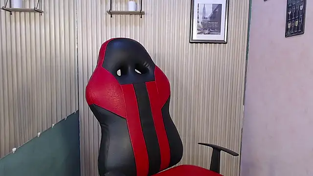 Snapshot of DEIV2_ chatting on November 21, 2025, 4:05 pm DEIV2 online show from November 21, 2025, 4:05 pm