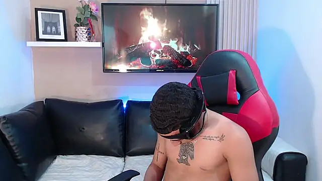 Snapshot of DEIV2_ chatting on November 25, 2025, 5:29 am DEIV2 online show from November 25, 2025, 5:29 am