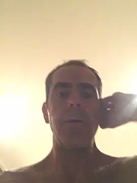 tiago1981pt online show from October 28, 2025, 5:15 pm