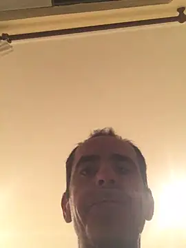 tiago1981pt online show from November 5, 2025, 10:10 pm