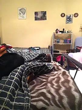 tiago1981pt online show from November 17, 2025, 1:33 am