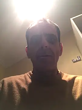 tiago1981pt online show from November 29, 2025, 12:35 am