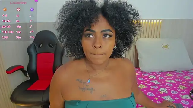Snapshot of erlys_brown chatting on October 3, 2025, 3:14 am erlys brown online show from October 3, 2025, 3:14 am