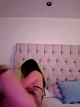 Akane24 online show from October 18, 2025, 6:52 pm