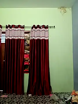 School medam online show from October 28, 2025, 11:14 am