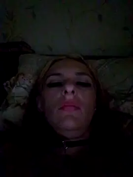 LaraDiva7799 online show from September 25, 2025, 9:51 pm