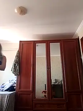 LaraDiva7799 online show from September 26, 2025, 10:19 am