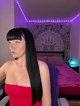 MaciiMayy online show from April 24, 2026, 11:51 pm