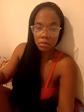 PrettahSantos online show from November 12, 2025, 11:54 am