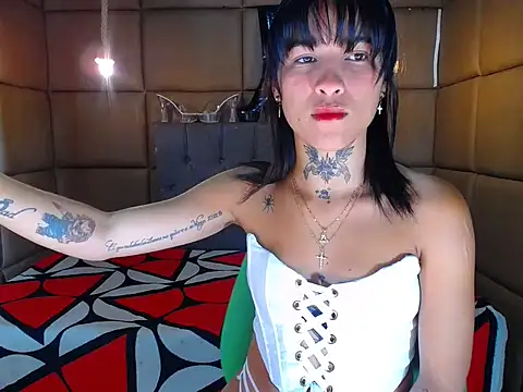 LiaGill online show from October 7, 2025, 1:47 am