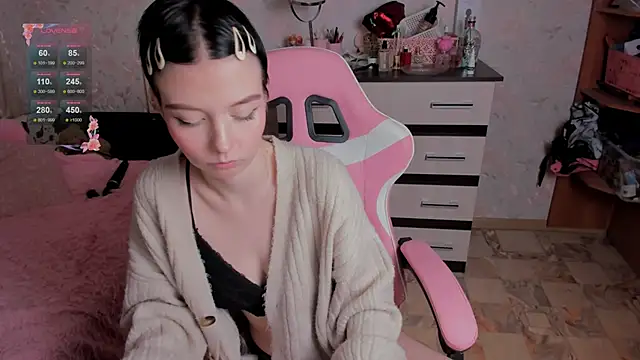 margopink online show from November 21, 2025, 7:23 pm