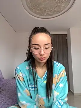 Snapshot of Innerpeace_ chatting on October 4, 2025, 8:07 pm Innerpeace online show from October 4, 2025, 8:07 pm