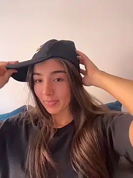 Snapshot of Innerpeace_ chatting on December 13, 2025, 7:53 pm Innerpeace online show from December 13, 2025, 7:53 pm