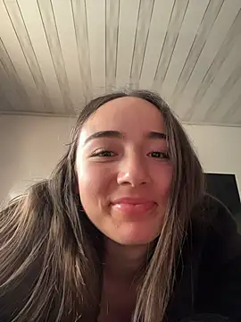 Snapshot of Innerpeace_ chatting on December 21, 2025, 9:55 pm Innerpeace online show from December 21, 2025, 9:55 pm