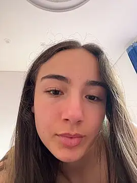 Snapshot of Innerpeace_ chatting on January 8, 2026, 8:33 pm Innerpeace online show from January 8, 2026, 8:33 pm