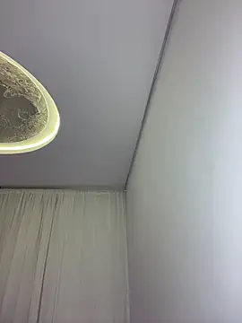 Snapshot of Innerpeace_ chatting on February 16, 2026, 12:18 am Innerpeace online show from February 16, 2026, 12:18 am