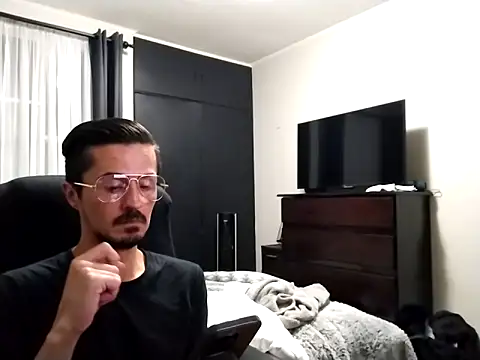 JustBrunox online show from March 19, 2025, 3:30 am