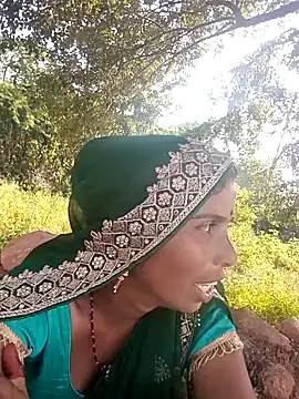 Snapshot of Kirti_k chatting on October 10, 2025, 9:41 am Kirti k online show from October 10, 2025, 9:41 am