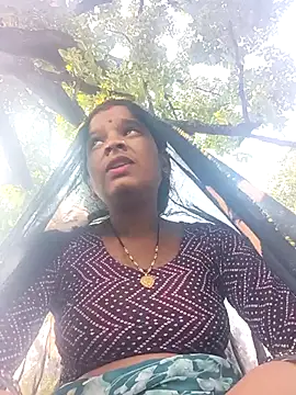 Snapshot of Cuty_prathna chatting on November 14, 2025, 8:02 am Cuty prathna online show from November 14, 2025, 8:02 am