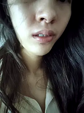 Snapshot of Hana-xinh chatting on October 1, 2025, 6:19 am Hana-xinh online show from October 1, 2025, 6:19 am