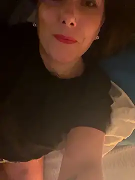 Snapshot of Reine_du_Vice84 chatting on January 9, 2026, 9:49 pm Reine du Vice84 online show from January 9, 2026, 9:49 pm