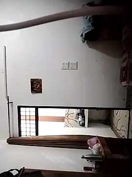  online show from September 23, 2025, 5:05 pm