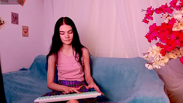  online show from October 11, 2025, 6:12 am