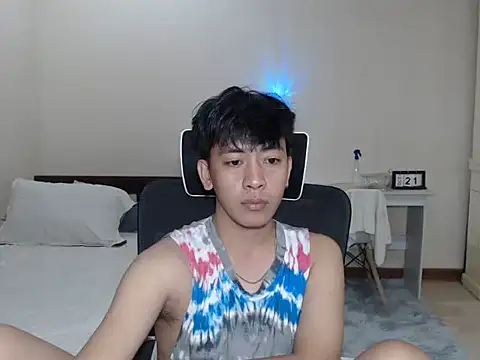 Snapshot of niel_cumshow chatting on October 25, 2025, 12:02 pm niel cumshow online show from October 25, 2025, 12:02 pm