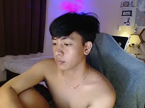 niel cumshow online show from December 15, 2025, 6:12 pm