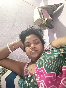 Deborbhavi222 online show from April 8, 2026, 3:12 pm