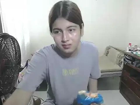 Mirage Sertori online show from November 6, 2025, 7:37 pm