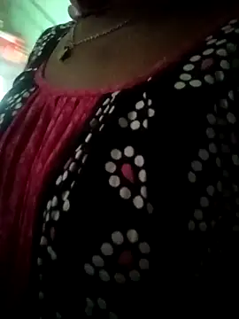 Snapshot of miss_riya_kol chatting on October 7, 2025, 8:00 am miss riya kol online show from October 7, 2025, 8:00 am