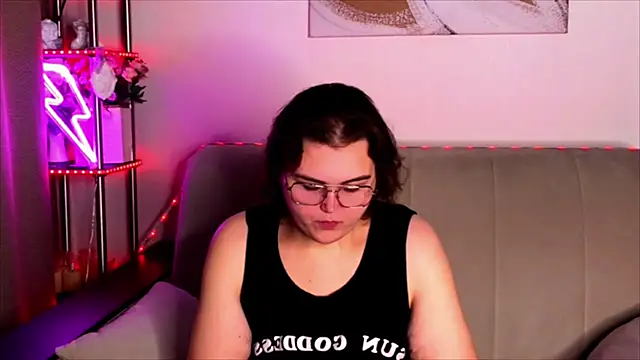 Snapshot of chatting on October 28, 2025, 2:26 am online show from October 28, 2025, 2:26 am