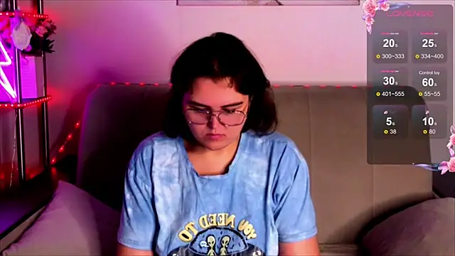 Snapshot of chatting on October 30, 2025, 4:14 am online show from October 30, 2025, 4:14 am