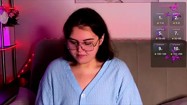 Snapshot of chatting on November 12, 2025, 4:02 am online show from November 12, 2025, 4:02 am