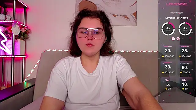 Snapshot of chatting on November 21, 2025, 3:49 am online show from November 21, 2025, 3:49 am